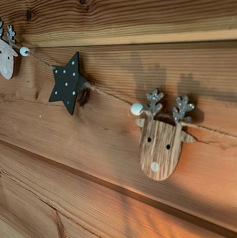 Natural Reindeer Garland